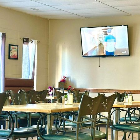 Lacombe Motor Inn Zewnętrze zdjęcie
