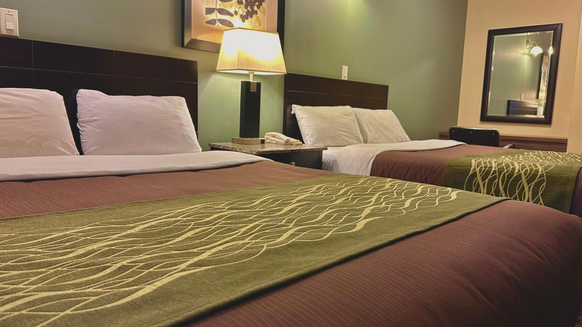 Lacombe Motor Inn Zewnętrze zdjęcie